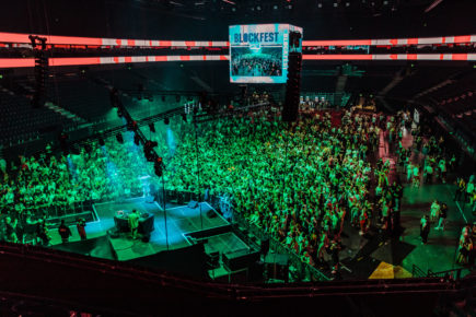 Varmista paikkasi Blockfestin virallisilla Nokia Arena -jatkoilla ennakkoon ostamalla joko Flex- tai Exclusive-lipputyypit, joiden hintaan Arena -jatkojen sisäänpääsy kuuluu.